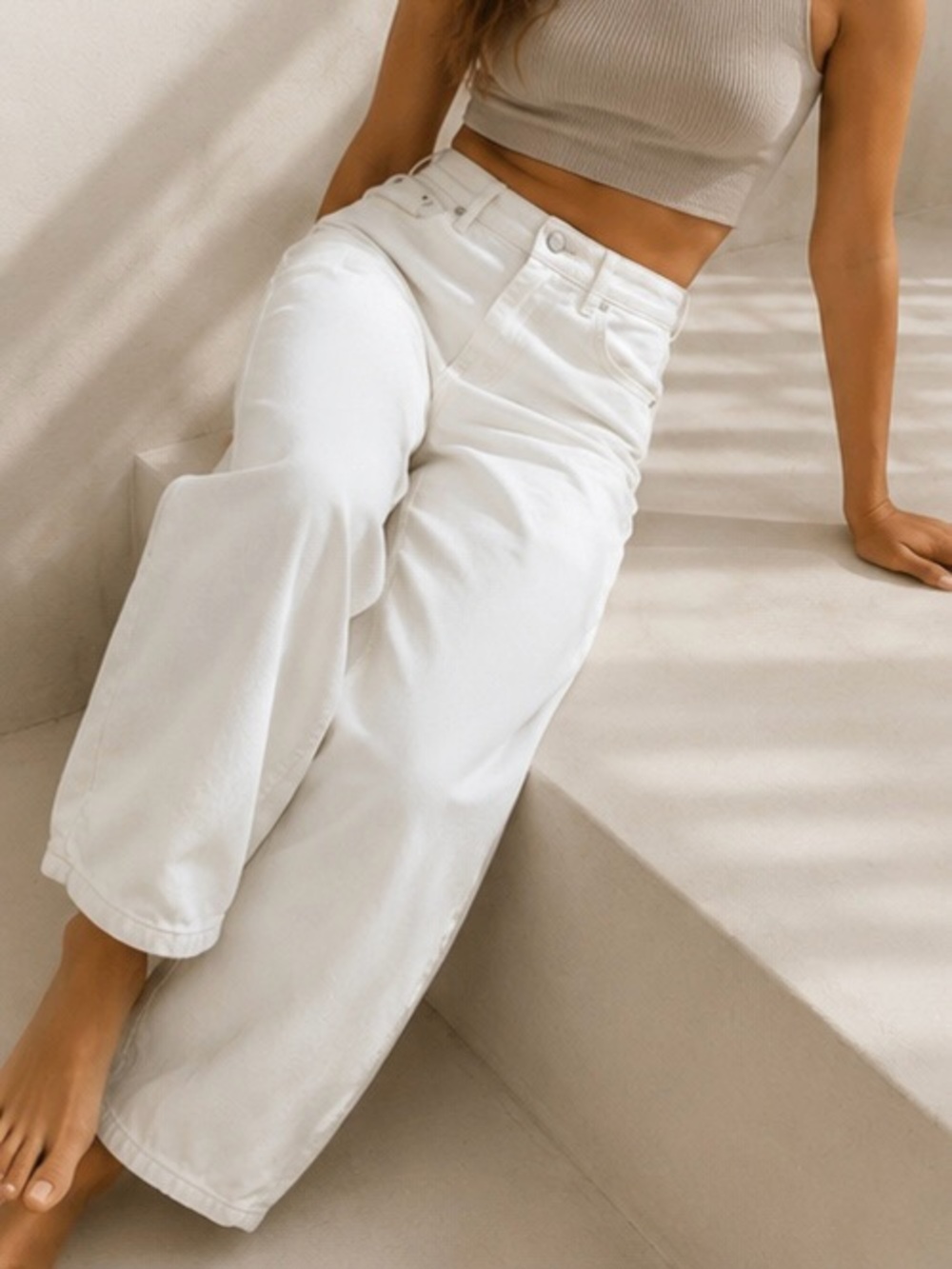 White High-Waist Barrel Jeans